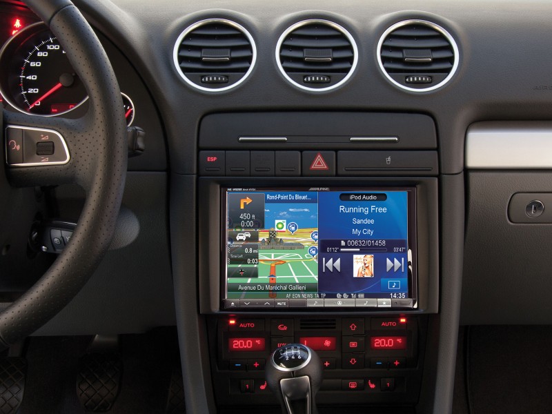 Alpine Audi A4 Sistem Multimedia cu Navigatie si DVD